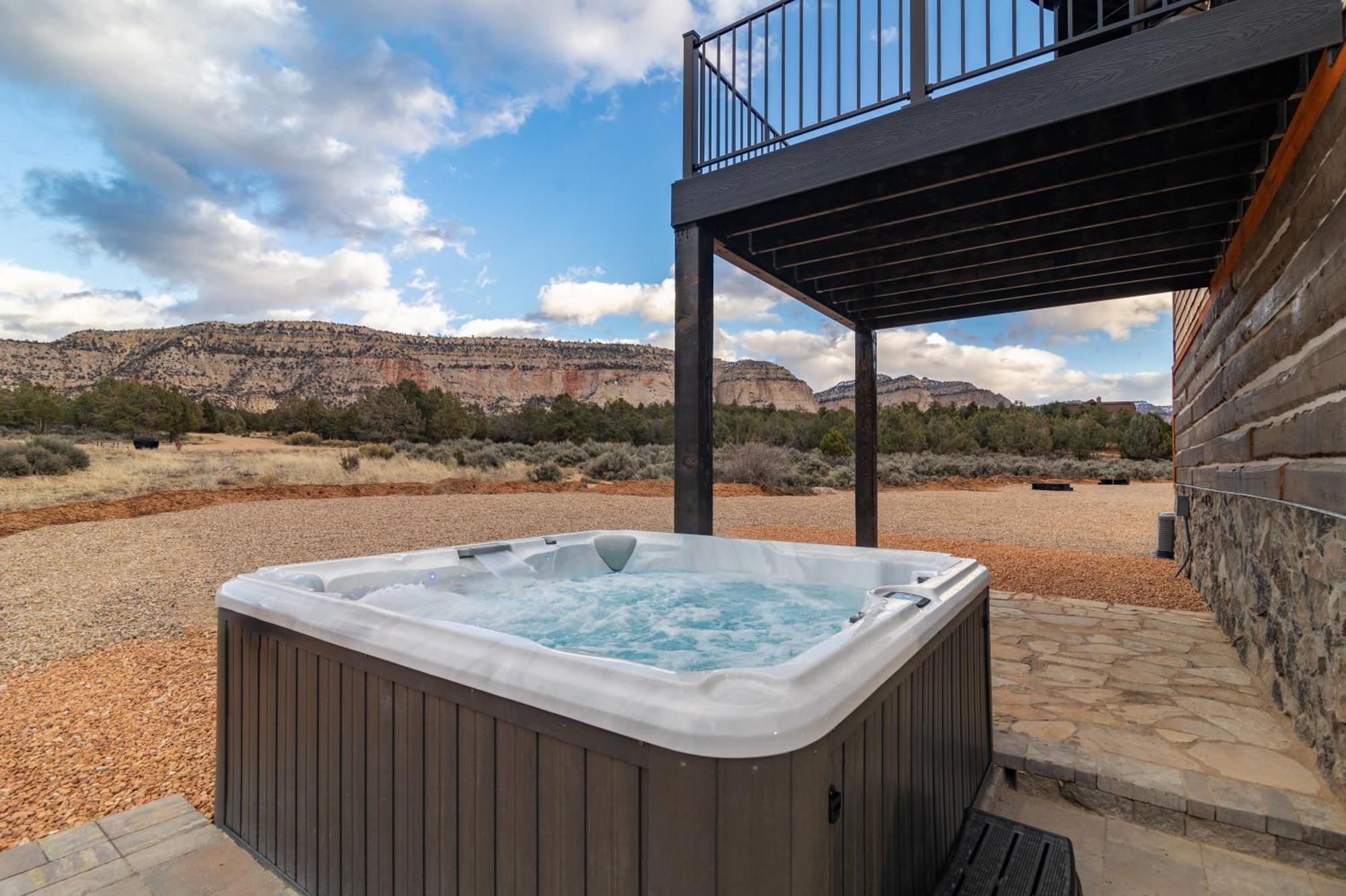 Вилла Red Canyon Casita-Brand New, Views, Hot Tub, Near Zion & Bryce Ордервилл Экстерьер фото